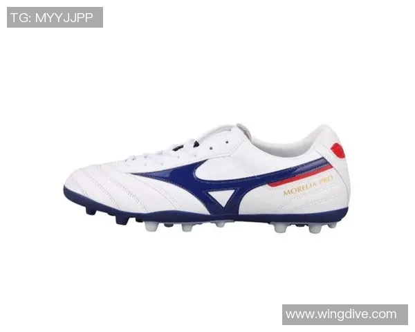 选择适合脚宽的足球鞋攻略助你提升场上表现与舒适度